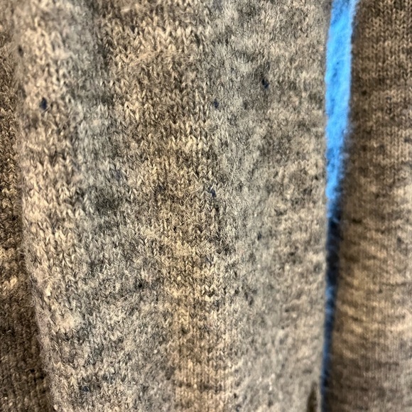 Max Studio Sweater Wrap - Picture 3 of 8